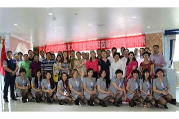 如火夏季，環(huán)球新能迎來(lái)北京大學(xué)總裁班考察團(tuán)
